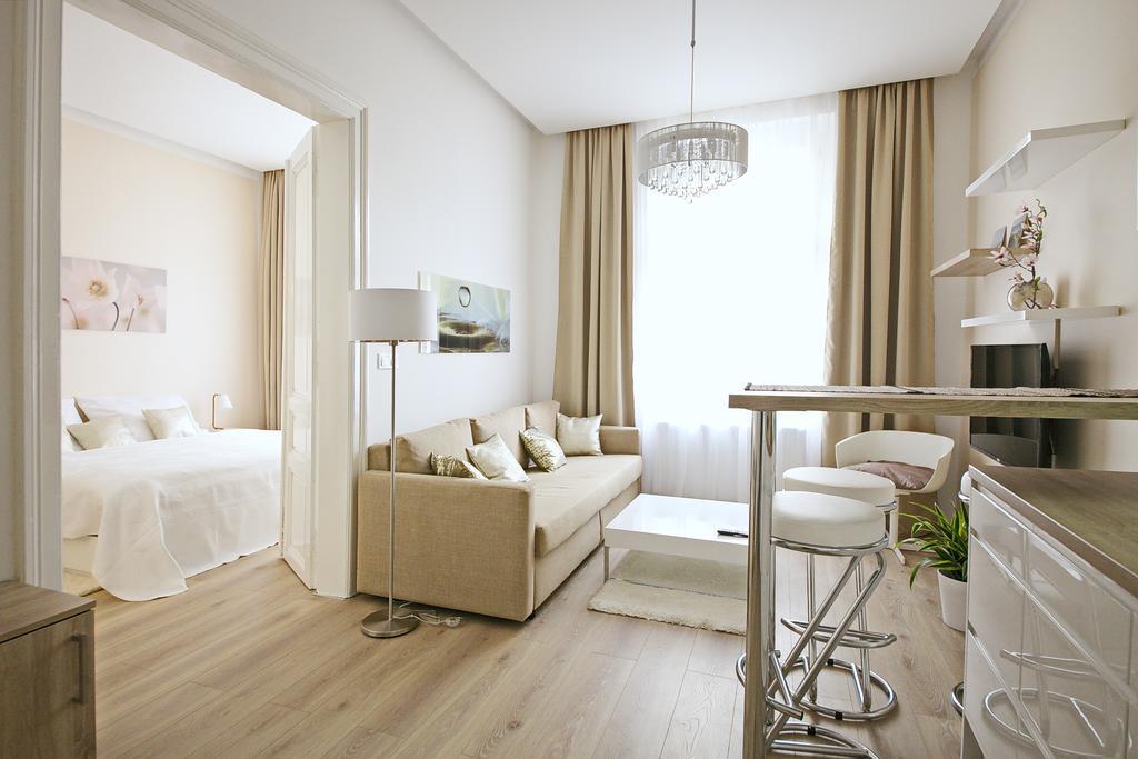 Luxury Center Apt. Charles Bridge Walking Distance Apartment Prague Exterior photo