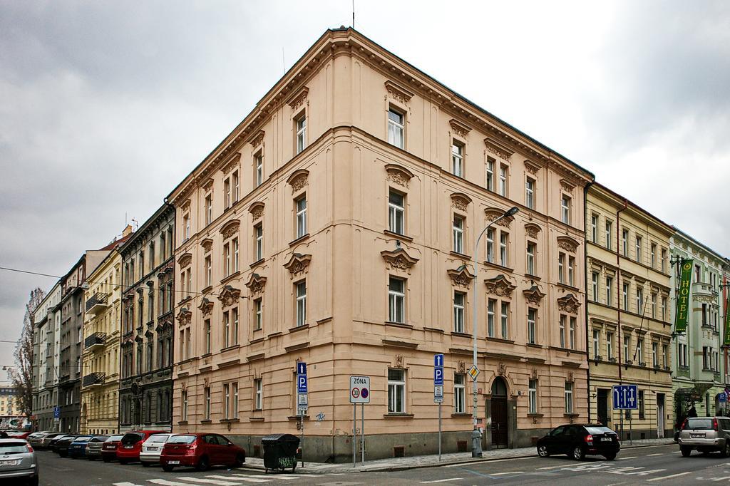 Luxury Center Apt. Charles Bridge Walking Distance Prague Exterior photo